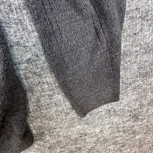 DOCKERS Knitted Men's Sweater, V-Neck, Gray color 2X/2XG - Picture 8 of 9